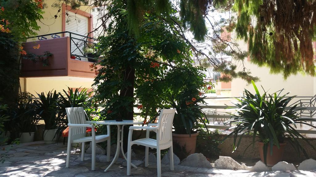 Pension Alkistis Tolón Esterno foto